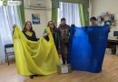 Рівненське обласне об’єднання «Просвіта» подарувало українську символіку Херсону, яка була повністю знищена росіянами