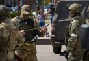 Російські окупанти погрожують карати жителів лівобережної Херсонщини, які не отримали паспорт РФ