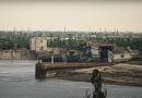 Який має вигляд Каховська ГЕС через два тижні після підриву російськими окупантами (відео)